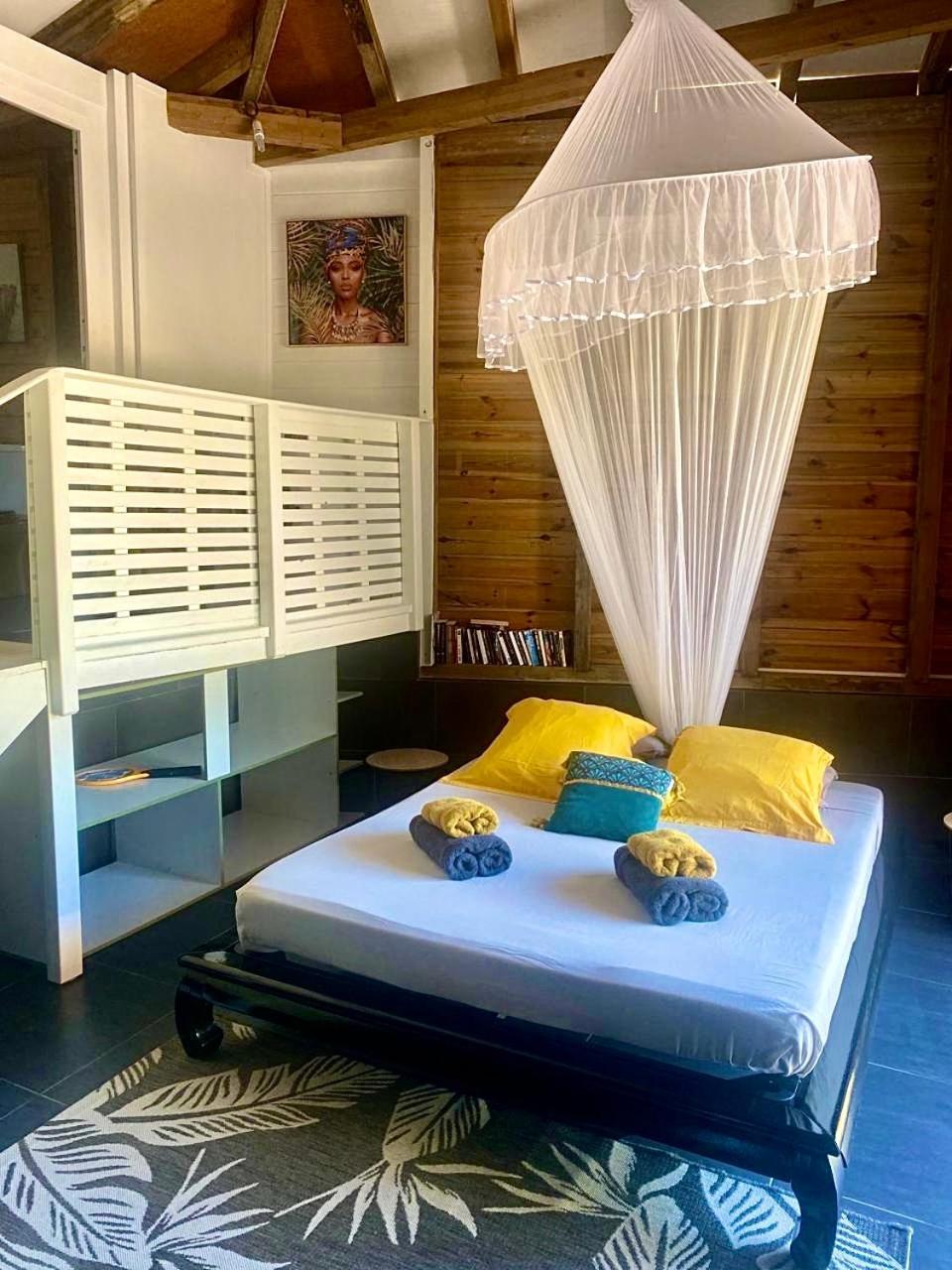 Charmant Bungalow Tout Confort Climatise - Terrasse Et Acces Plage ! Deshaies Exteriör bild